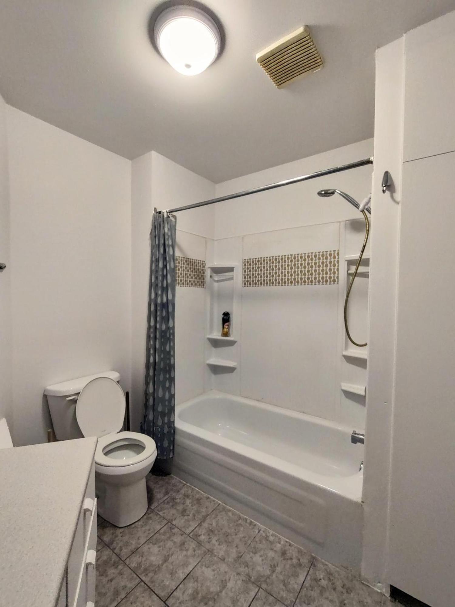 Welcome To Airbnb Saint-Jean-sur-Richelieu Exterior photo